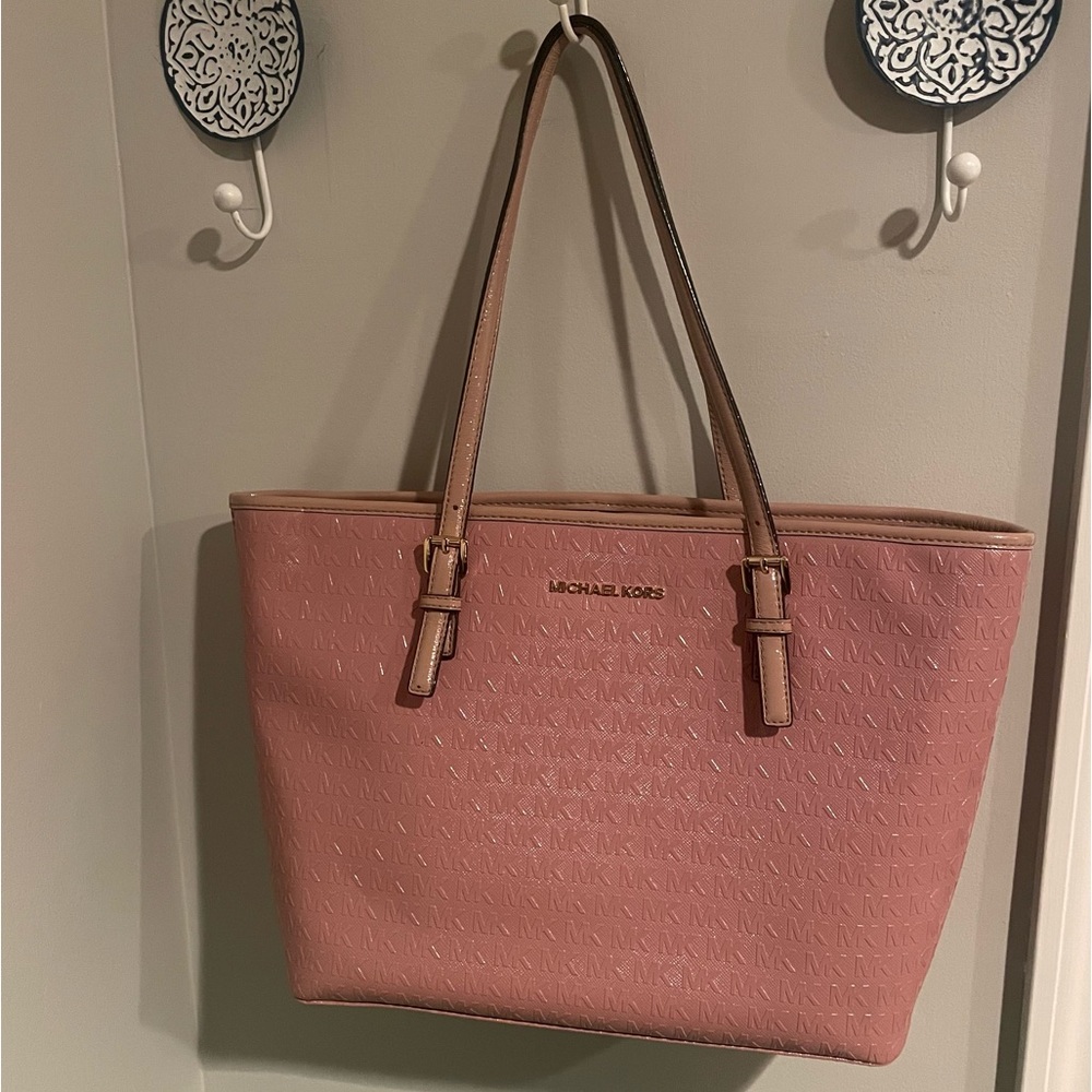 Michael Kors Pink Jet Set Tote